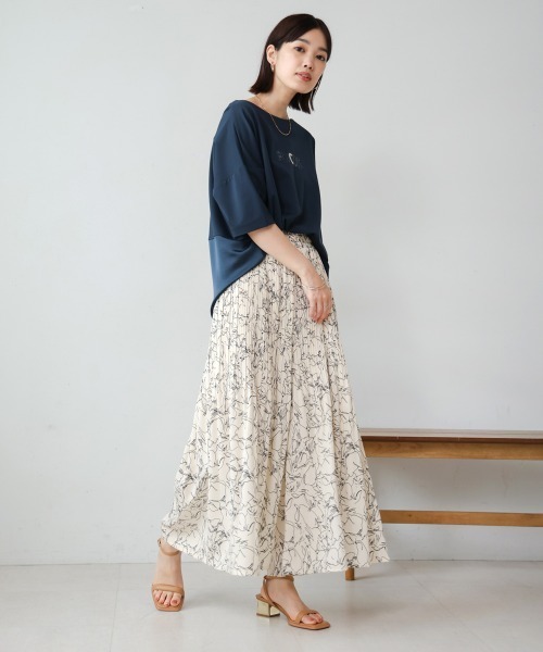 Bou Jeloud(ブージュルード)の「ランダムプリーツパンツ(その他パンツ・レディース・オフホワイト/ブラック・38)」の7枚目の写真