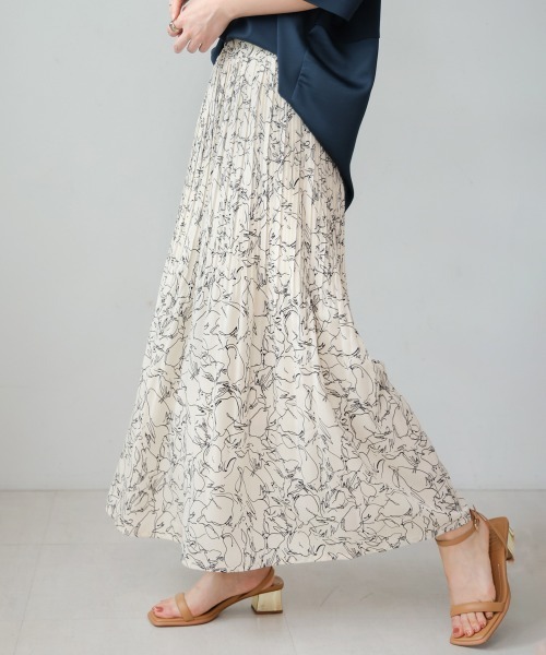 Bou Jeloud(ブージュルード)の「ランダムプリーツパンツ(その他パンツ・レディース・オフホワイト/ブラック・38)」の8枚目の写真