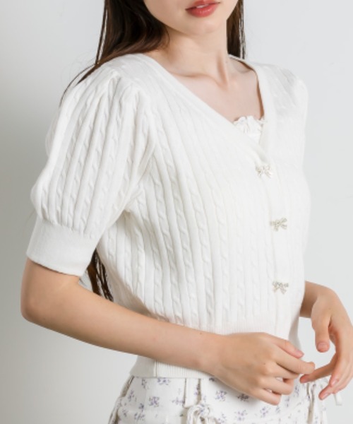 OLIVE des OLIVE（オリーブデオリーブ）の「ケーブル半袖リボンビジュー付きカーデ 1042050020（カーディガン/ボレロ・レディース・モカ/サックスブルー/オフホワイト/チャコールグレー・FREE）」の2枚目の写真