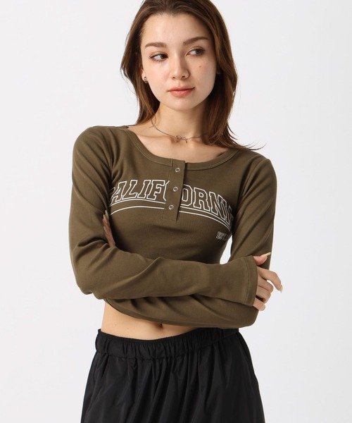 FOREVER 21(フォーエバー トゥエンティーワン)の「【2024FW】リブロゴコンパクトTシャツ(Tシャツ/カットソー・レディース・カーキ/ナチュラル/グレー・FREE)」の11枚目の写真