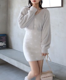 ラメシャギーカーディガン×エンブレム総柄タイトミニワンピース