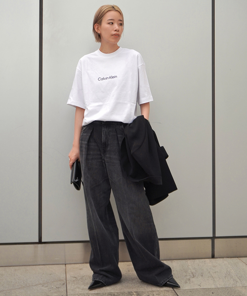 Calvin Klein（カルバン・クライン）の「【Calvin Klein / カルバン クライン】Standard Logo T-sh（Tシャツ/カットソー・レディース・ホワイト/ブラック・FREE）」の15枚目の写真
