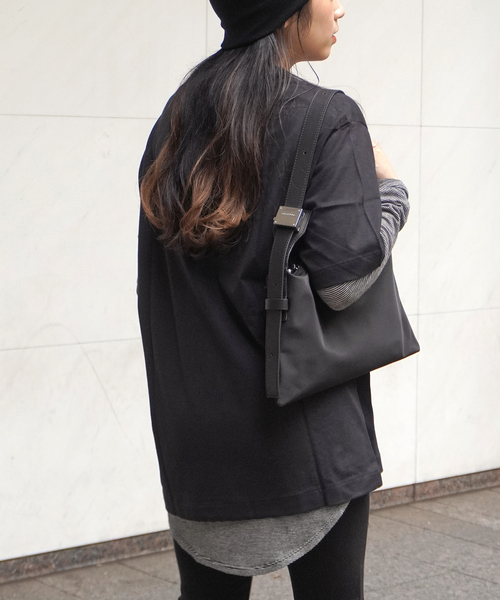 Calvin Klein（カルバン・クライン）の「【Calvin Klein / カルバン クライン】Standard Logo T-sh（Tシャツ/カットソー・レディース・ホワイト/ブラック・FREE）」の21枚目の写真