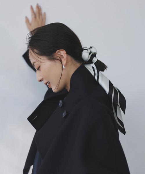 スタンドネックリバーショートコート