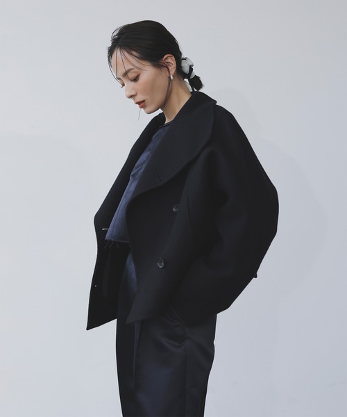 スタンドネックリバーショートコート