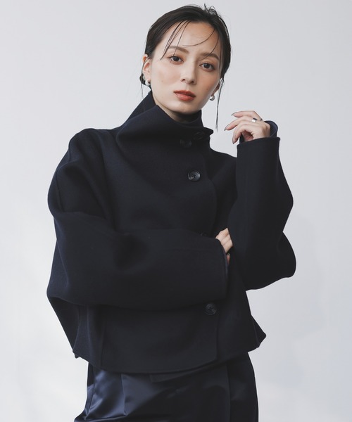 スタンドネックリバーショートコート