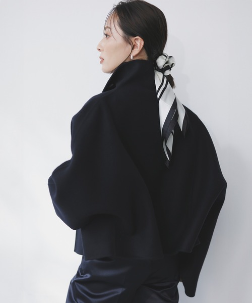 スタンドネックリバーショートコート