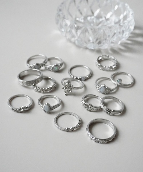 Port（ポート）の「【 Port / ポート 】 15ピース ストーンデコレーション リング / セットリング（リング・レディース・シルバー系その他/ブラック/シルバー・FREE）」の3枚目の写真