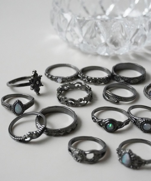 Port（ポート）の「【 Port / ポート 】 15ピース ストーンデコレーション リング / セットリング（リング・レディース・シルバー系その他/ブラック/シルバー・FREE）」の2枚目の写真