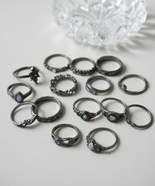 Port（ポート）の「【 Port / ポート 】 15ピース ストーンデコレーション リング / セットリング（リング・レディース・シルバー系その他/ブラック/シルバー・FREE）」の4枚目の写真
