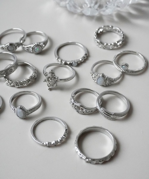 Port（ポート）の「【 Port / ポート 】 15ピース ストーンデコレーション リング / セットリング（リング・レディース・シルバー系その他/ブラック/シルバー・FREE）」の5枚目の写真