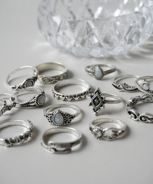 Port（ポート）の「【 Port / ポート 】 15ピース ストーンデコレーション リング / セットリング（リング・レディース・シルバー系その他/ブラック/シルバー・FREE）」の6枚目の写真