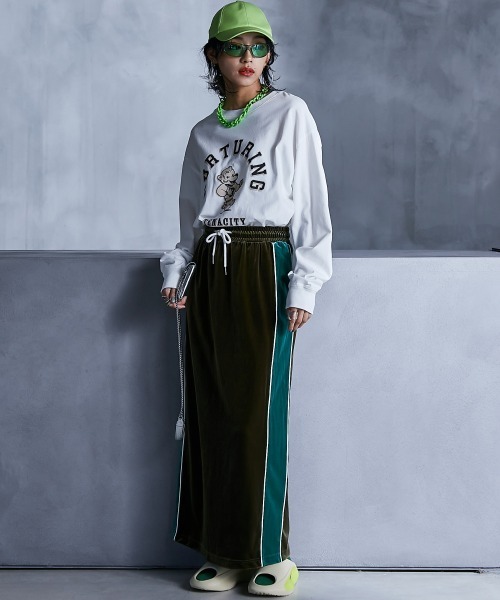 GEVS.（ジェイヴィス）の「配色ラインベロアマキシスカート ＜大きいサイズ有＞GEVS.（スカート・レディース・カーキ/ブラウン・3L/LL/5L/4L/L/M）」の5枚目の写真