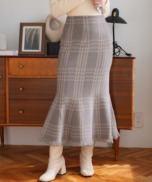 Girly Doll(ガーリードール)の「チェックマーメイドニットスカート(スカート・レディース・ダークベージュ/ブラック/ベージュ/グレー・F)」の15枚目の写真