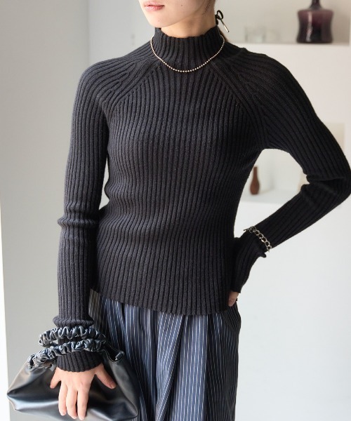 TRIANGLE PALETTE（トライアングルパレット）の「春先にもおすすめ ボトルネックリブニットプルオーバー/モックネック（ニット/セーター・レディース・グレー/ブラック/ホワイト/レッド/ベージュ/ブラウン/ホワイト系その他/ブラック系その他/ブラウン系その他・FREE）」の3枚目の写真