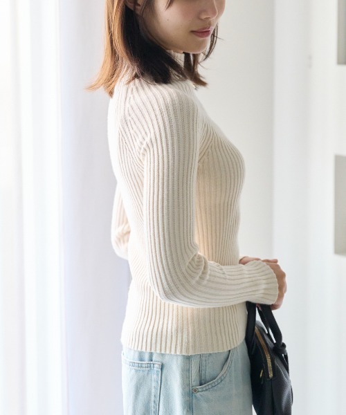 TRIANGLE PALETTE（トライアングルパレット）の「春先にもおすすめ ボトルネックリブニットプルオーバー/モックネック（ニット/セーター・レディース・グレー/ブラック/ホワイト/レッド/ベージュ/ブラウン/ホワイト系その他/ブラック系その他/ブラウン系その他・FREE）」の21枚目の写真