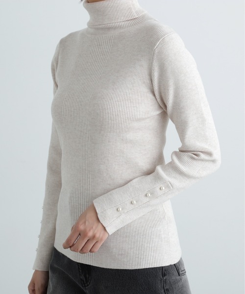 N.（N. Natural Beauty Basic）（エヌエヌナチュラルビューティーベーシック）の「パールボタンタートルネックニット《WEB限定》（ニット/セーター・レディース・ベージュ/ライトグリーン/オフホワイト/グレー・MEDIUM）」の15枚目の写真