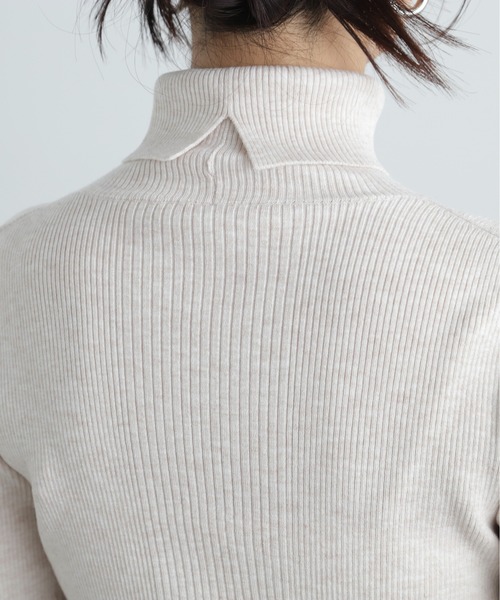 N.（N. Natural Beauty Basic）（エヌエヌナチュラルビューティーベーシック）の「パールボタンタートルネックニット《WEB限定》（ニット/セーター・レディース・ベージュ/ライトグリーン/オフホワイト/グレー・MEDIUM）」の16枚目の写真