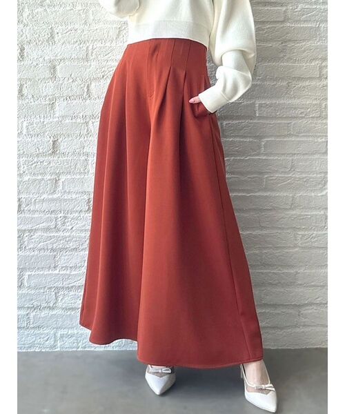 RESEXXY(リゼクシー)の「タックデザインフレアパンツ(その他パンツ・レディース・アイボリー/チャコールグレー/オレンジ・FREE)」の1枚目の写真