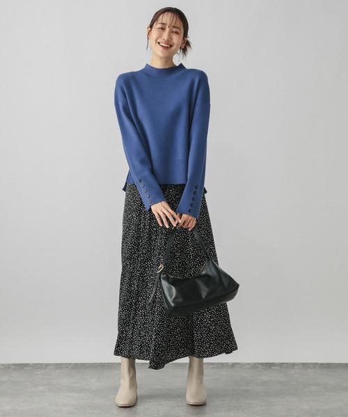 GLOBAL WORK（グローバルワーク）の「メルティ袖ボタンスタンドプルオーバー/139318（ニット/セーター・レディース・グレー×ホワイト/シルバー系その他2/セージグリーン/ロイヤルブルー/ホワイト×ネイビー/チェリーレッド/ブラック/グレイッシュベージュ/ライトイエロー/ベビーピンク/ネイビー×ホワイト・LARGE/MEDIUM）」の12枚目の写真