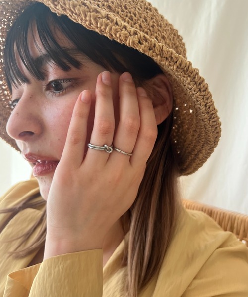 ciite'(シーテ)の「【 金属アレルギー対応 】 結び目リング&シンプルリング 2個セット サージカルステンレス(リング・レディース・ゴールド/シルバー・FREE)」の6枚目の写真