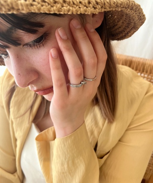 ciite'(シーテ)の「【 金属アレルギー対応 】 結び目リング&シンプルリング 2個セット サージカルステンレス(リング・レディース・ゴールド/シルバー・FREE)」の7枚目の写真