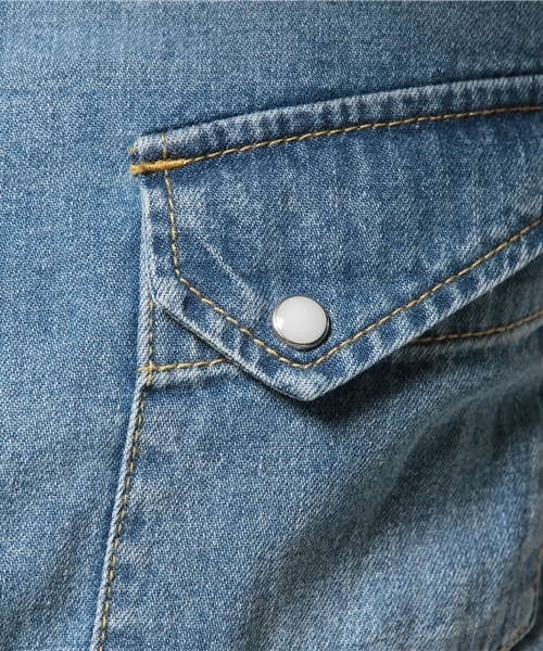 SHIPS JET BLUE（シップスジェットブルー）の「SHIPS JET BLUE: ユーズドライク デニムウェスタンシャツ（シャツ/ブラウス・メンズ・ブルー・LARGE/SMALL/MEDIUM）」の7枚目の写真