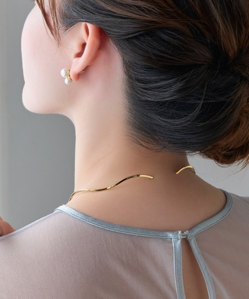 Phoebe（フィービィー）の「2setメタルレイヤードネックカフ&ネックレス/チョーカー（チョーカー・レディース・シルバー/イエローゴールド・FREE）」の7枚目の写真