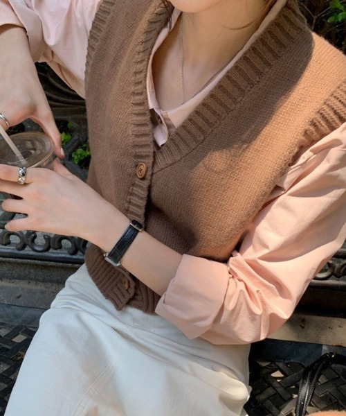 SPIGA(スピーガ)の「前開きショートニットベスト(ベスト・レディース・グリーン/ピンク/ベージュ/ネイビー/オフホワイト/ブルー・FREE)」の13枚目の写真