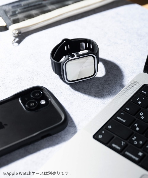 iFace（アイフェイス）の「Apple Watch Series 12/11/10/9/SE(第3/2/1世代)/8/7/6/5/4(40-42mm)/3/2/1(38mm)11/10/9/8/7/Ultra(4/3/2/1)/SE(第3/2/1世代)/6/5/4(44-49mm)/3/2/1(42mm) iFace Reflection シリコン バンド（デジタル腕時計・レディース・ベージュ/ブラック/サックスブルー・A/B）」の14枚目の写真