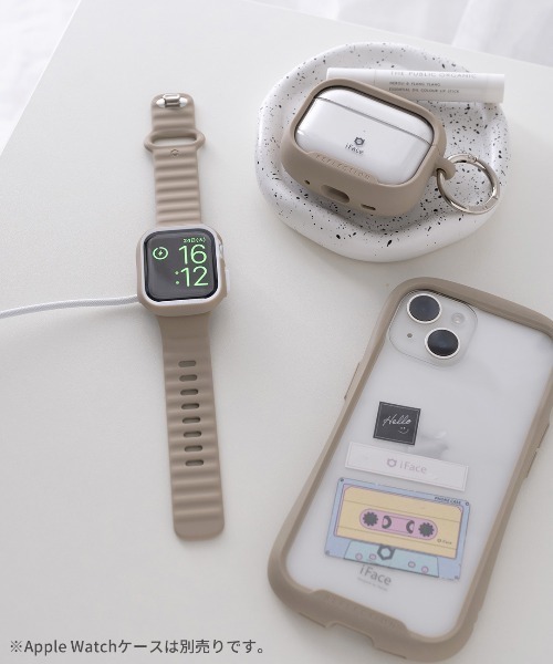 iFace（アイフェイス）の「Apple Watch Series 12/11/10/9/SE(第3/2/1世代)/8/7/6/5/4(40-42mm)/3/2/1(38mm)11/10/9/8/7/Ultra(4/3/2/1)/SE(第3/2/1世代)/6/5/4(44-49mm)/3/2/1(42mm) iFace Reflection シリコン バンド（デジタル腕時計・レディース・ベージュ/ブラック/サックスブルー・A/B）」の13枚目の写真