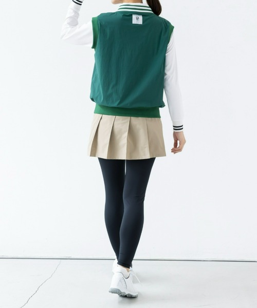 UNDOVE(アンドゥーブ)の「〈UNDOVEgolf〉【はっ水/ストレッチ/UV対策/ミニスカート/インナーパンツ付/golf/ゴルフウェア/レディースゴルフウェア/プリーツ/ウエストゴム/スポーツウェア/脚きれい見え/ロゴゴム】はっ水!プリーツスカート(ゴルフグッズ・レディース・ベージュ/ブラック・X-LARGE/MEDIUM/LARGE)」の4枚目の写真