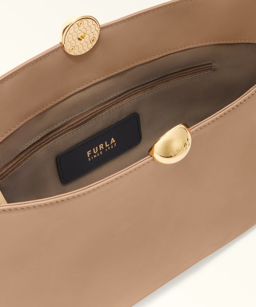 FURLA(フルラ)の「フルラ スフェラ ソフト (Furla Sfera Soft) ショルダー M(ショルダーバッグ・レディース・ブラック・ONE SIZE)」の13枚目の写真