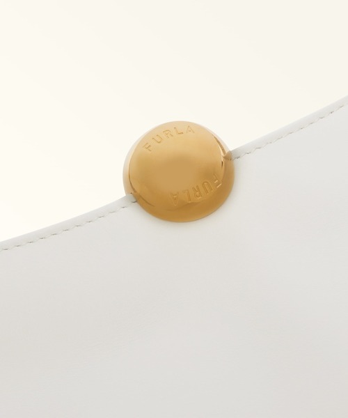 FURLA(フルラ)の「フルラ スフェラ ソフト (Furla Sfera Soft) ショルダー M(ショルダーバッグ・レディース・ブラック・ONE SIZE)」の15枚目の写真