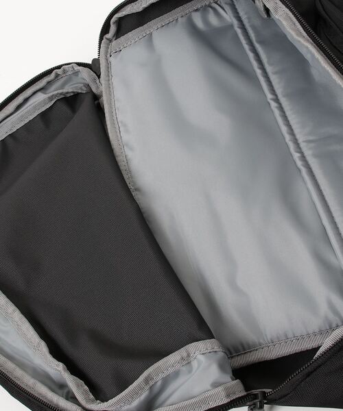 NEW BALANCE（ニューバランス）の「トップローディングバックパック 30L（ショルダーバッグ・メンズ・ブラック/グリーン系カモフラージュ/ブラック×ホワイト・ONE SIZE）」の21枚目の写真