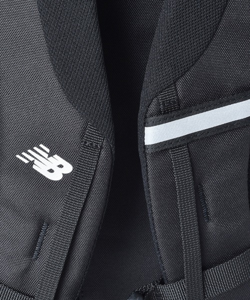 NEW BALANCE（ニューバランス）の「トップローディングバックパック 30L（ショルダーバッグ・メンズ・ブラック/グリーン系カモフラージュ/ブラック×ホワイト・ONE SIZE）」の18枚目の写真