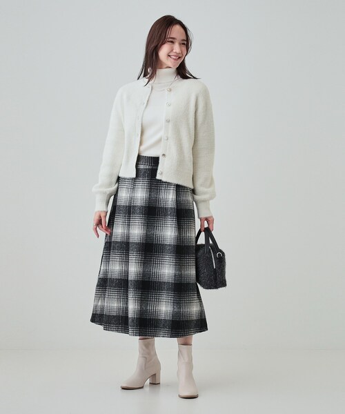 DRESKIP(ドレスキップ)の「◆華やかさと心地よさを両立 ふわふわマルチボタンカーディガン(カーディガン/ボレロ・レディース・オフホワイト/ナチュラル/ライトグリーン・03/02/01)」の15枚目の写真