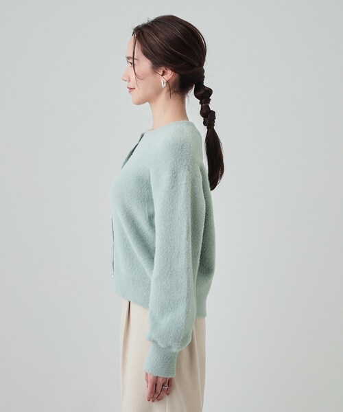 DRESKIP(ドレスキップ)の「◆華やかさと心地よさを両立 ふわふわマルチボタンカーディガン(カーディガン/ボレロ・レディース・オフホワイト/ナチュラル/ライトグリーン・03/02/01)」の4枚目の写真