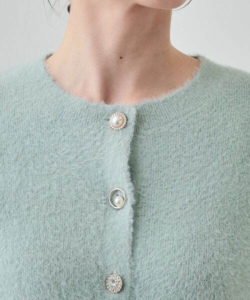DRESKIP(ドレスキップ)の「◆華やかさと心地よさを両立 ふわふわマルチボタンカーディガン(カーディガン/ボレロ・レディース・オフホワイト/ナチュラル/ライトグリーン・03/02/01)」の6枚目の写真