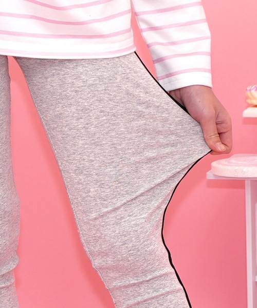 Bee des Bee（ビーデスビー）の「ラインリボンレギンス（レギンス/スパッツ・キッズ・ブラック/杢グレー/アイボリー・150cm/140cm/130cm/120cm/110cm/100cm）」の15枚目の写真
