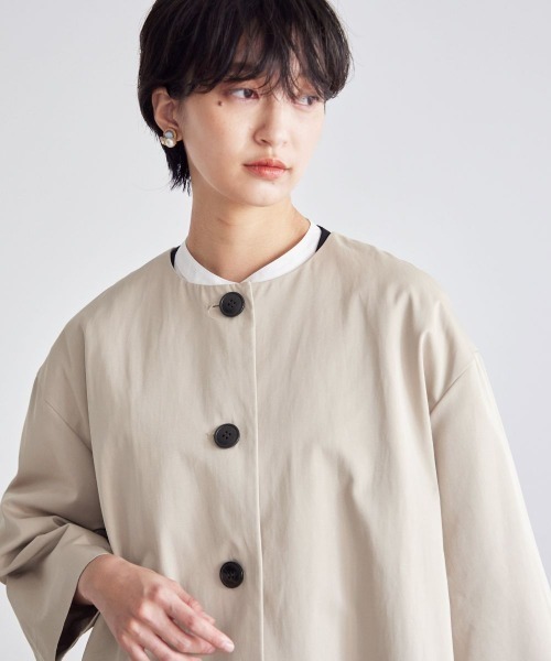 Callarus(カラルス)の「洗えるデザインノーカラーコート〔Callarus〕(ノーカラーコート・レディース・ベージュ/ブラック・LL/L/3L/M/S)」の16枚目の写真