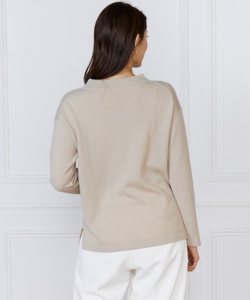 INED(イネド)の「【洗えるウール100%ニット】上品こなれモックネックニット(ニット/セーター・レディース・グレイッシュベージュ/オフホワイト/ベージュ/ネイビー・9号/11号)」の5枚目の写真