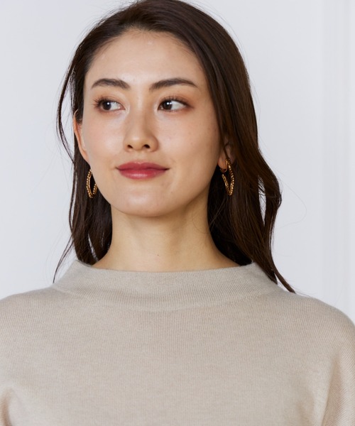 INED(イネド)の「【洗えるウール100%ニット】上品こなれモックネックニット(ニット/セーター・レディース・グレイッシュベージュ/オフホワイト/ベージュ/ネイビー・9号/11号)」の6枚目の写真