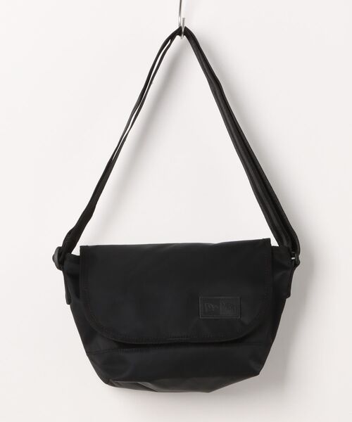 NEW ERA(ニューエラ)の「【NEW ERA/ニューエラ】SHOULDER BAG MINI(ショルダーバッグ・メンズ・ストーン/ブラック系その他/サンドベージュ/ブラック・FREE)」の2枚目の写真