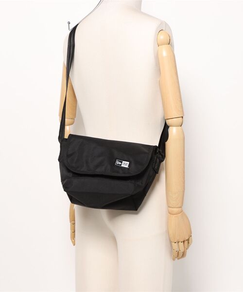 NEW ERA(ニューエラ)の「【NEW ERA/ニューエラ】SHOULDER BAG MINI(ショルダーバッグ・メンズ・ストーン/ブラック系その他/サンドベージュ/ブラック・FREE)」の11枚目の写真