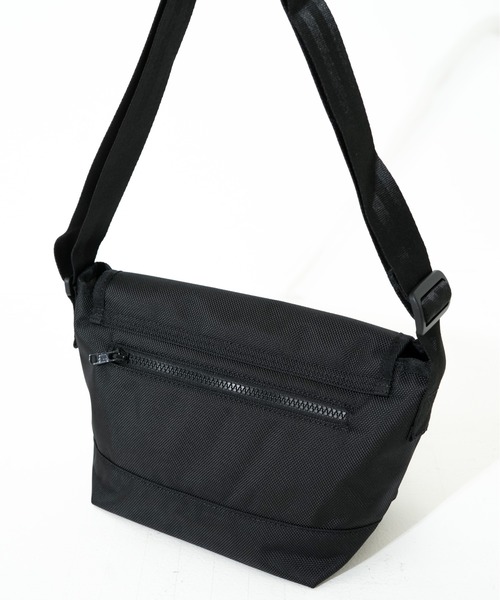 NEW ERA(ニューエラ)の「【NEW ERA/ニューエラ】SHOULDER BAG MINI(ショルダーバッグ・メンズ・ストーン/ブラック系その他/サンドベージュ/ブラック・FREE)」の14枚目の写真