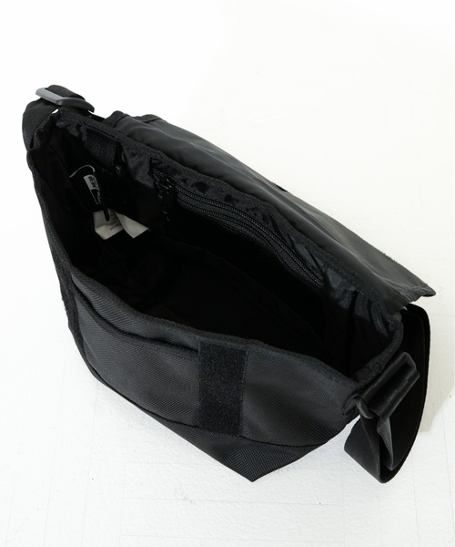 NEW ERA(ニューエラ)の「【NEW ERA/ニューエラ】SHOULDER BAG MINI(ショルダーバッグ・メンズ・ストーン/ブラック系その他/サンドベージュ/ブラック・FREE)」の16枚目の写真