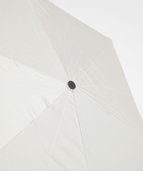 GLOBAL WORK（グローバルワーク）の「エアかる晴雨兼用折り畳み/308292（折りたたみ傘・レディース・ホワイト系その他/ベージュ/ベージュ系その他5/ホワイト系その他7/グレー・FREE）」の11枚目の写真