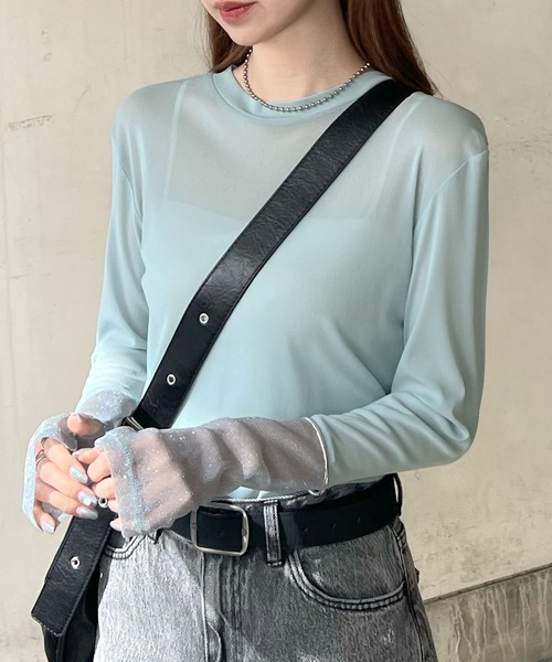 Futier land(フューティアランド)の「袖口シアーラメ切り替えトップス(Tシャツ/カットソー・レディース・ブラック/アイボリー/ブルー/チャコールグレー・FREE)」の4枚目の写真