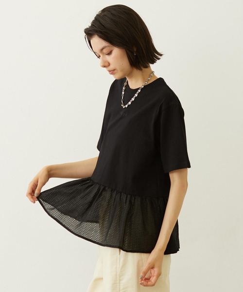 MILKFED.(ミルクフェド)の「FRILL CONVERTIBLE TOP(Tシャツ/カットソー・レディース・ブラック/ライトグレー/オフホワイト・ONE SIZE)」の11枚目の写真